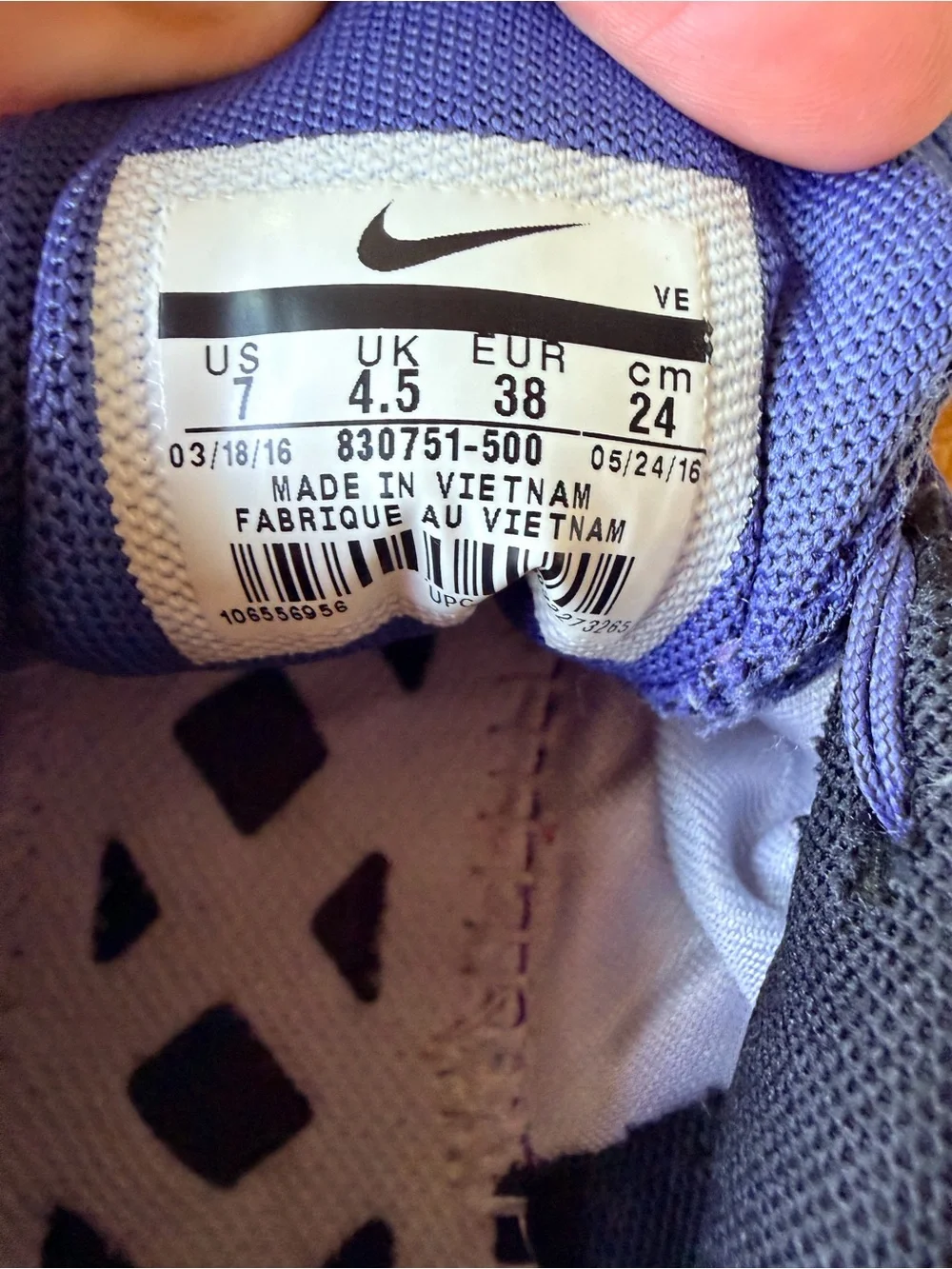 Nike Flex Run Athletic Sneakers Size 7